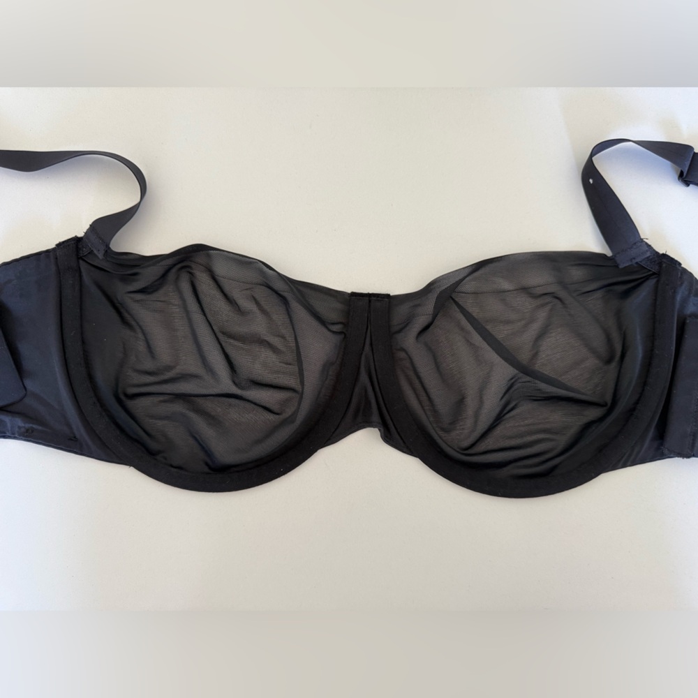SKIMS Sheer Underwire Bra in Black
